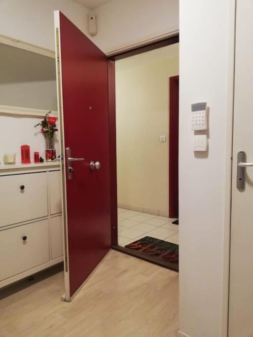 Joli Appartement Avec Jardin Et 2 Parkings Prives Argenteuil Kültér fotó