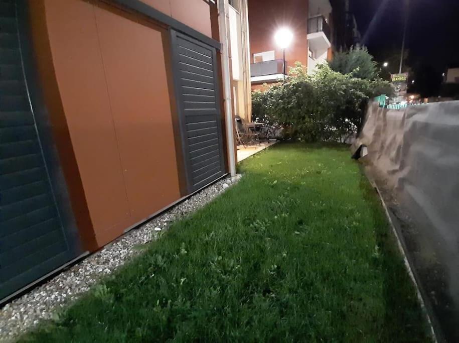 Joli Appartement Avec Jardin Et 2 Parkings Prives Argenteuil Kültér fotó