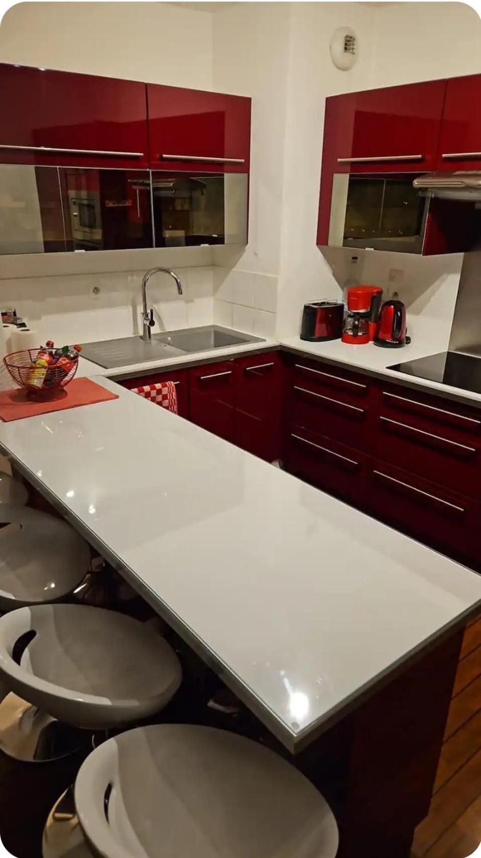 Joli Appartement Avec Jardin Et 2 Parkings Prives Argenteuil Kültér fotó